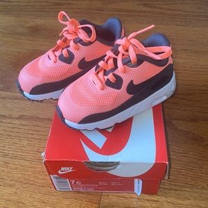 Toddler Nike sneakers